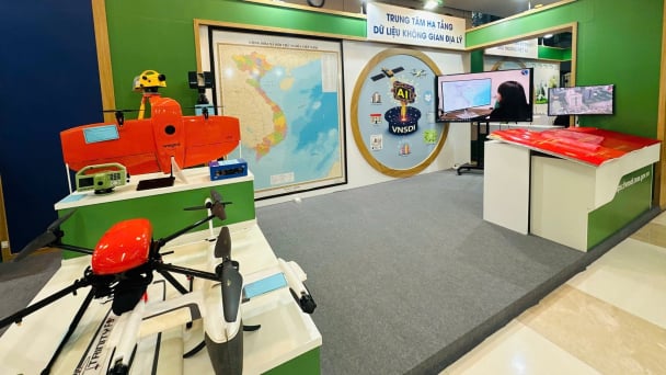 Hành trình từ tấm bản đồ giấy đến 'không gian số' Việt Nam