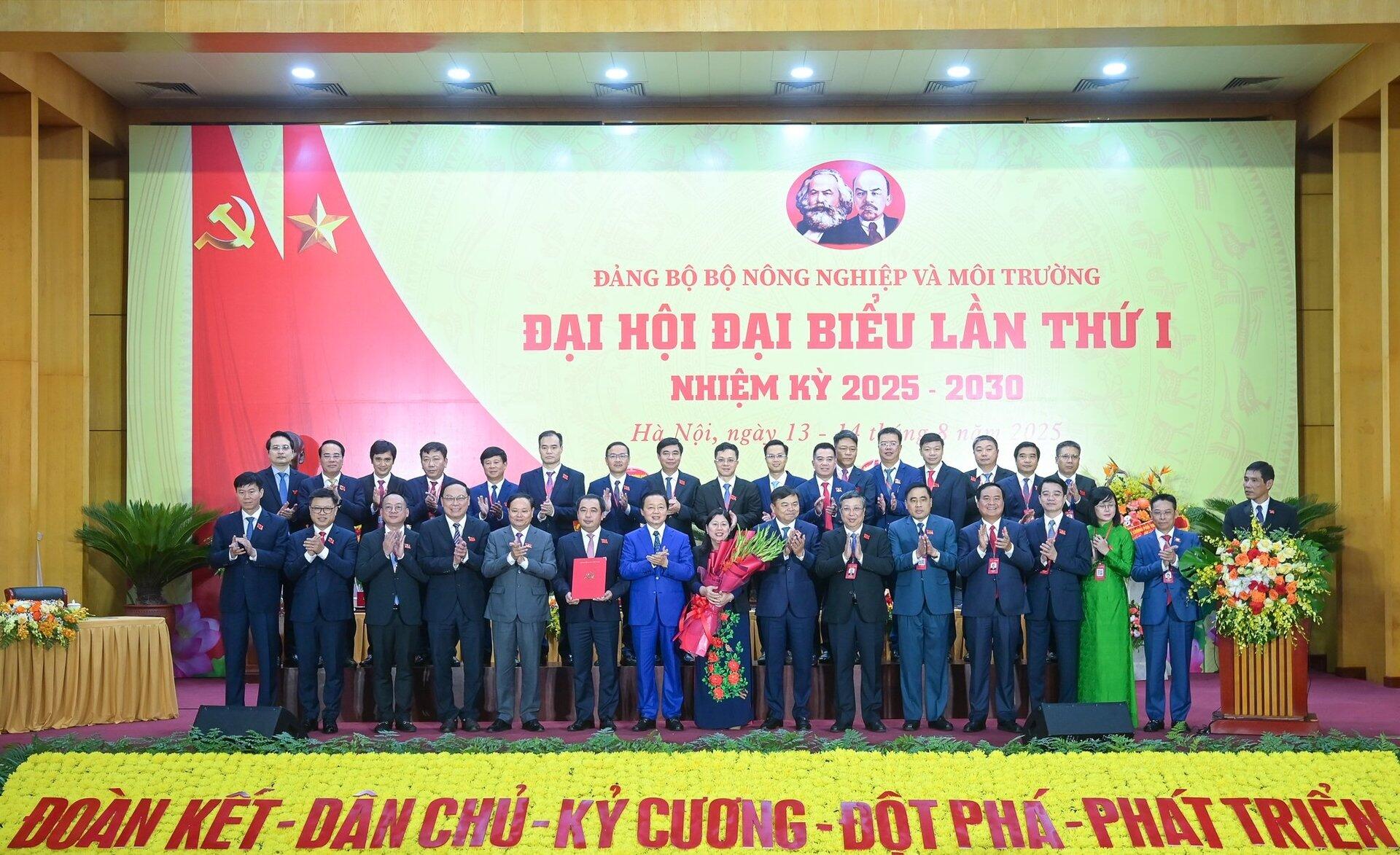 Ra mắt BCH Đảng bộ Bộ Nông nghiệp và Môi trường khóa I, nhiệm kỳ 2025-2030